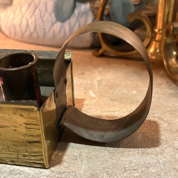 Vintage made in Sweden brass 4 candle holder - Picture 5 of 11